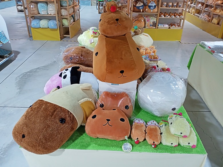 【小惡魔驫到成功】水豚君20周年紀念快閃店