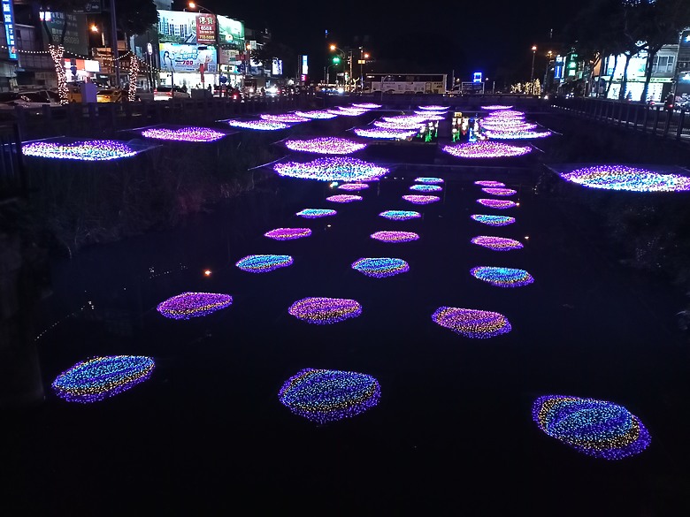 【小惡魔驫到成功】屏東燈節萬年溪燈區