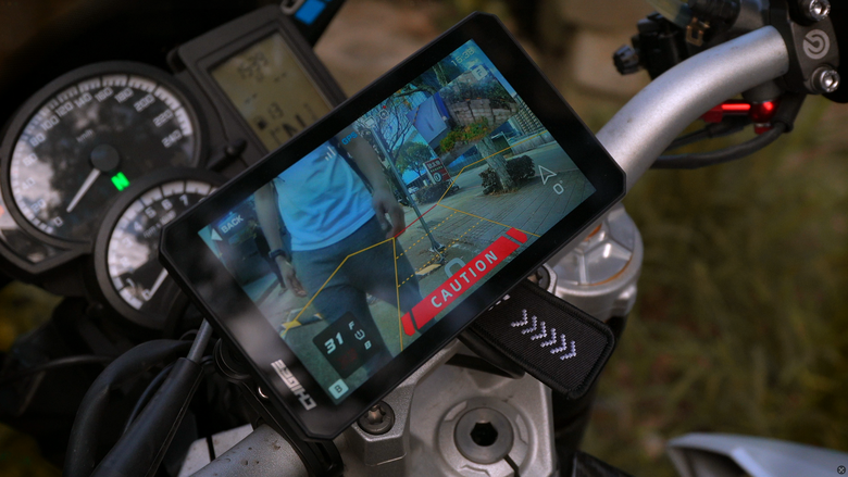 【開箱】兩萬六的價值在哪？AKEEYO AIO-6 LTE 機車智慧中控的最終形態？