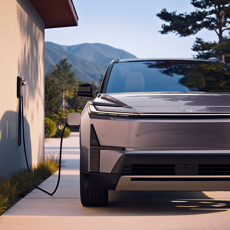 Toyota重磅出擊, 發表全新大改款2027 Highlander, 七人座純電動車SUV