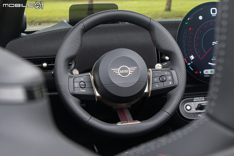 MINI John Cooper Works Cabrio 試駕｜加辣要加價，愛現沒在怕！