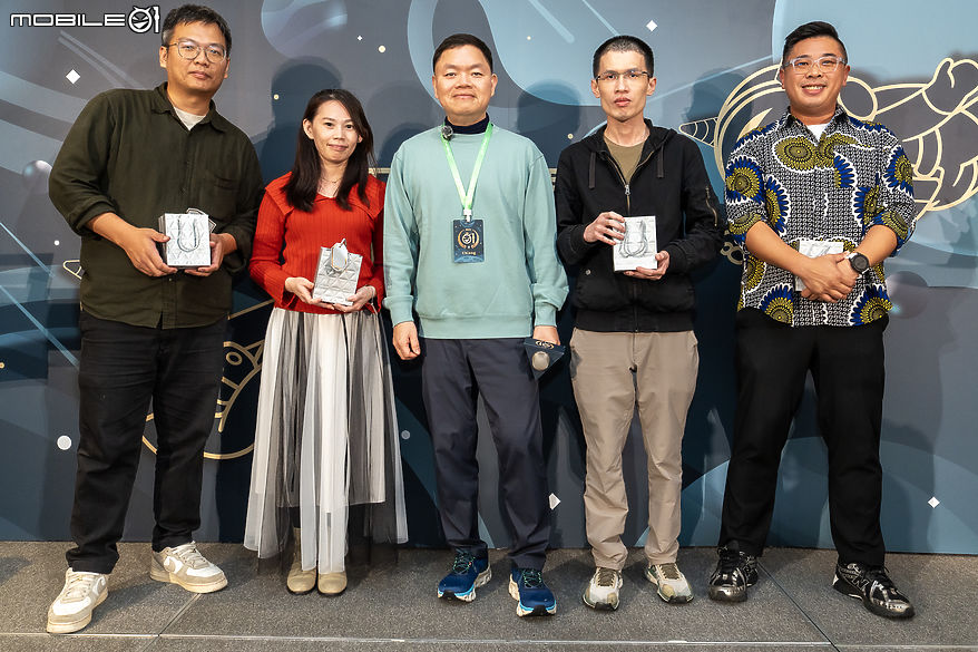 2025 Mobile01 小惡魔尾牙宴|好吃、好聽又好玩再佐一份滿滿感動!