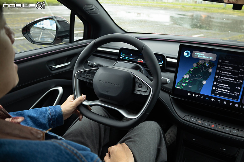 Foxtron Bria Emerge 試駕｜後驅滿配才是Bria的最佳解？