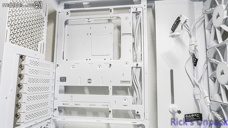 【開箱】終極機殼改裝 | FRAME 4000D LCD RS ARGB WHITE