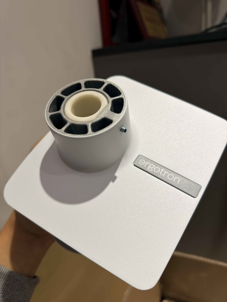 開箱&分享 IKEA升降電競桌＆Ergotron HX 螢幕支架