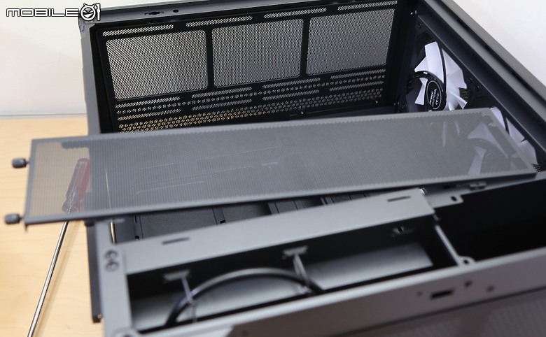 Antec FLUX REAR 兼顧散熱與質感的實木設計