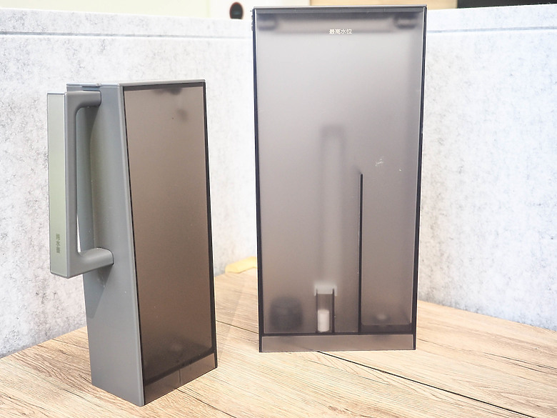 【小惡魔驫到成功】四季皆可飲 冰水・熱水・冰塊一次搞定 ｜Haier 桌上型RO冰鑽瞬熱飲水機