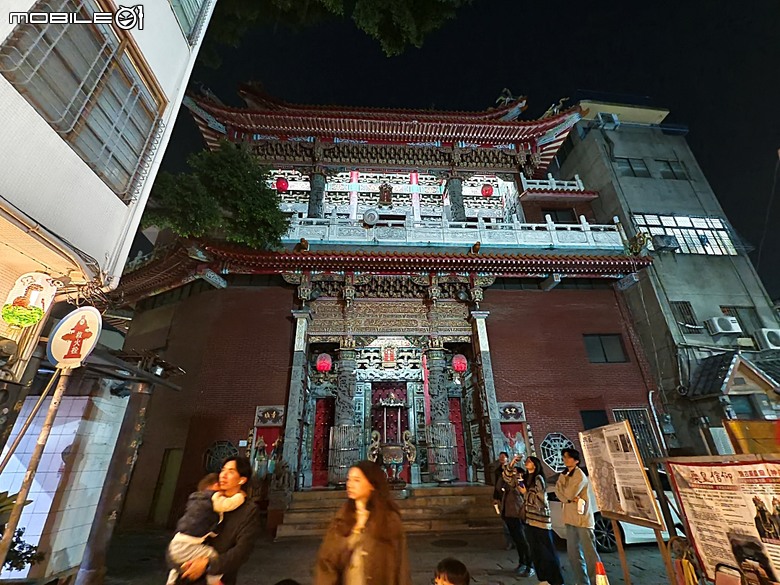 【小惡魔驫到成功】普濟殿燈會與馬年神農街花燈展,過年來臺南賞燈海 — 2026年新年走春 第二站