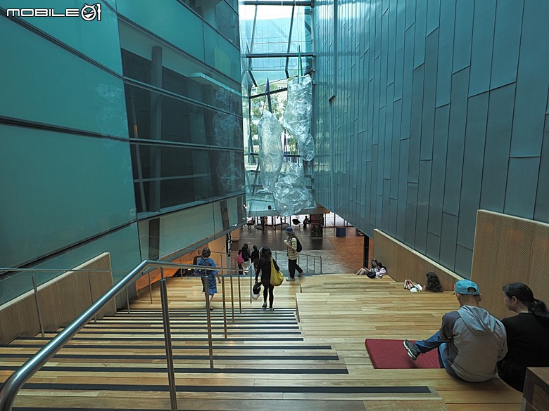 墨爾本CBD之塗鴉巷(Hosier Ln)、澳洲動態影像中心(ACMI)、聯邦廣場(Fed Square)、聖保羅座堂(St Paul's Cathedral)、費蓮達火車站(Flinders Street Station)、舊墨爾本監獄(Old Melbourne Gaol)、維多利亞州立圖書館(State Library Victoria)，附掛簡餐Grill'd漢堡與鉛彈工廠 — 2026東澳洲四大城巡遊之墨爾本段 第3部