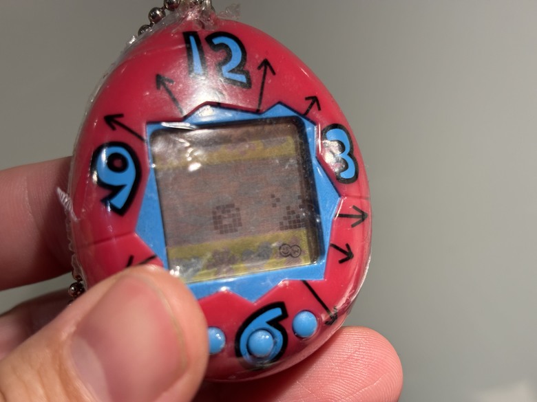 孵了30年！全新初代1996年版電子雞開箱！