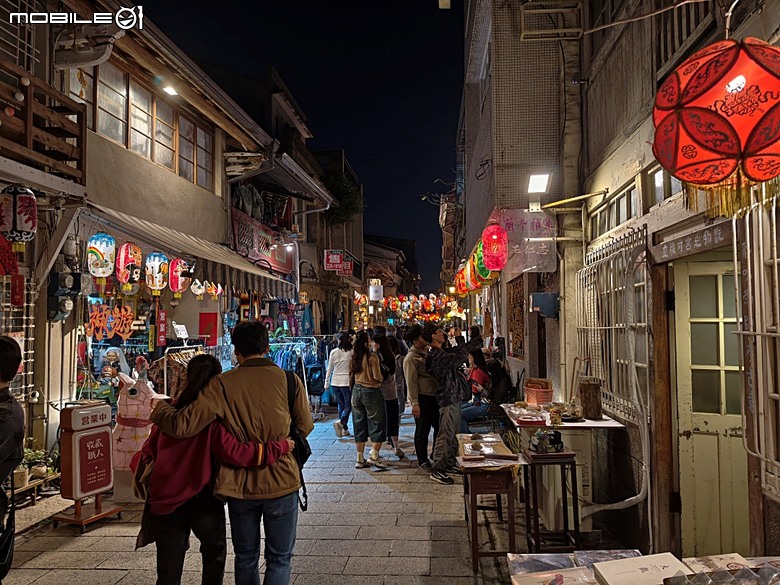 【小惡魔驫到成功】普濟殿燈會與馬年神農街花燈展,過年來臺南賞燈海 — 2026年新年走春 第二站