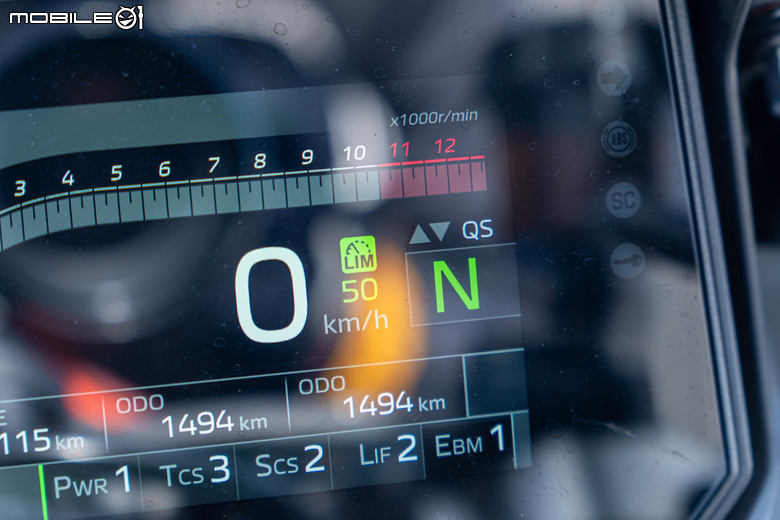 YAMAHA YZF-R9 試駕｜三缸新浪潮正式開啟跑車新紀元。