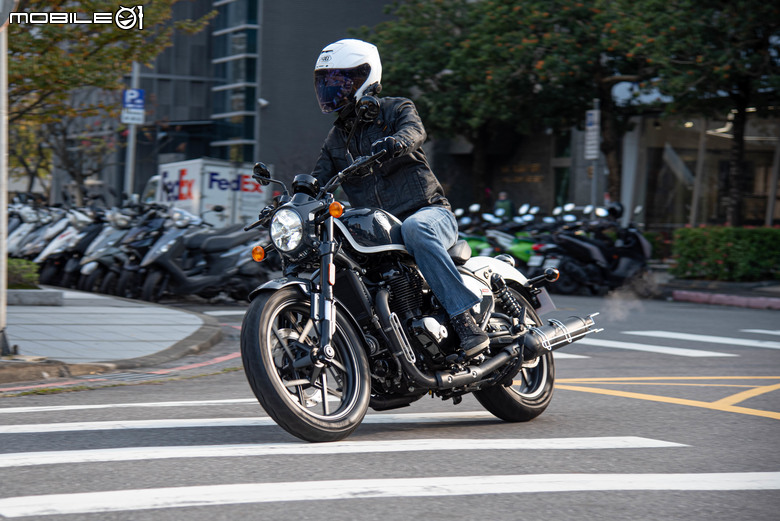 Royal Enfield Shotgun 650 試駕｜百年機車魂的傳承與新生。