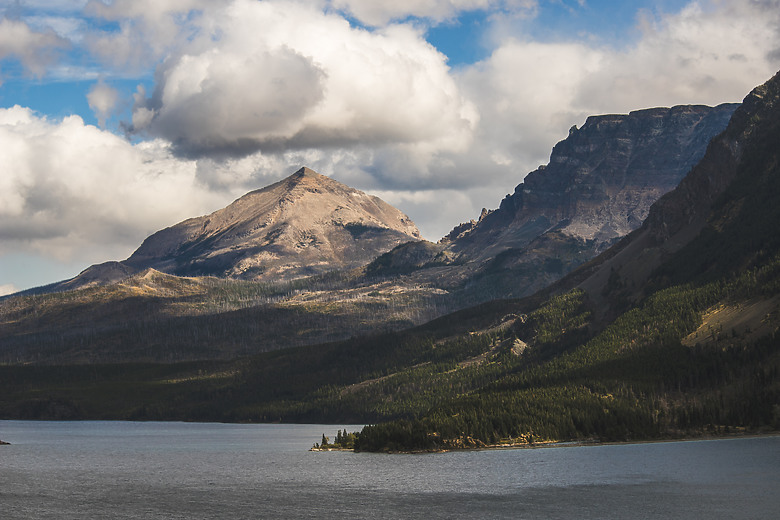 一個人一台車一路向北直到世界的盡頭 – 兩個月的公路露營旅行 – EP 9 – 最後贏的，永遠是土地 | 冰刻其形，火仍在燃，山靜靜站著