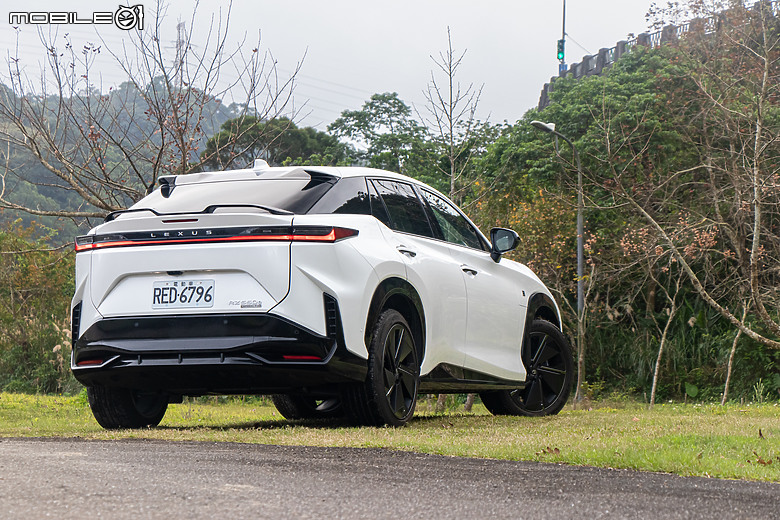 Lexus RZ 550e F Sport 電耗測試｜電力補強後，總算能夠告別里程焦慮？