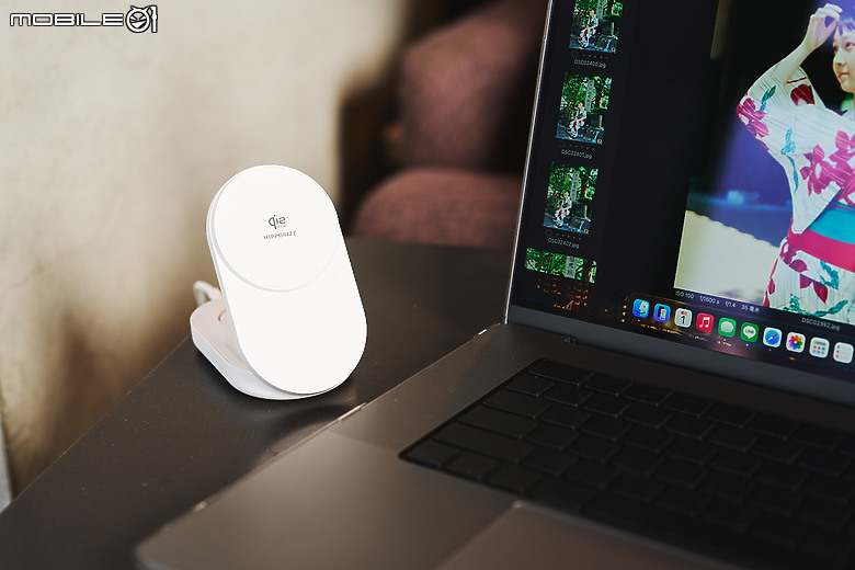 點我看大圖 「 開箱 」Hipporizz Zeno Qi2.2 25W 三合一無線充電器開箱與使用心得分享