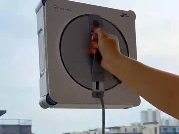 不是不想擦窗，是光想到擦窗戶就累