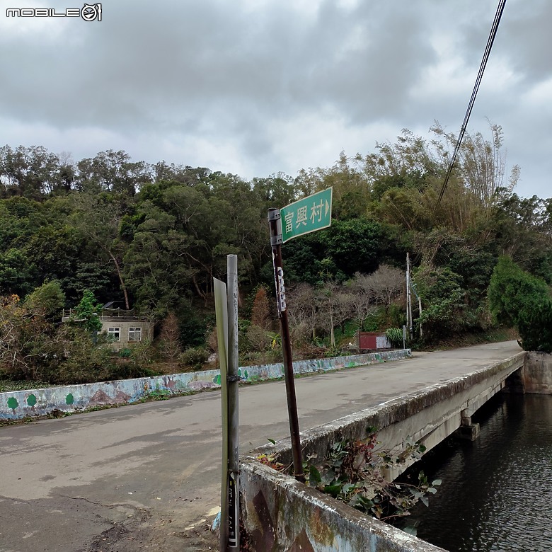 【健行】被譽為「新竹版日月潭」的峨眉湖，走了趟環湖步道，但是...!