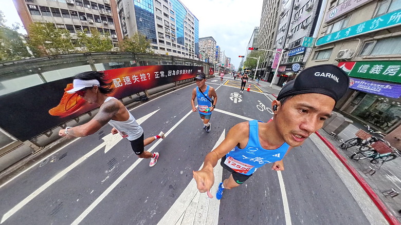 (映像運動) “2025臺北馬拉松 EP3”找回成功挑戰初馬的感動in 2025臺北馬拉松 42k(天氣：陰雨、起跑氣溫：20、濕度：84%)