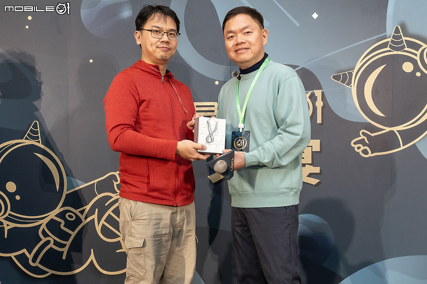 2025 Mobile01 小惡魔尾牙宴|好吃、好聽又好玩再佐一份滿滿感動!
