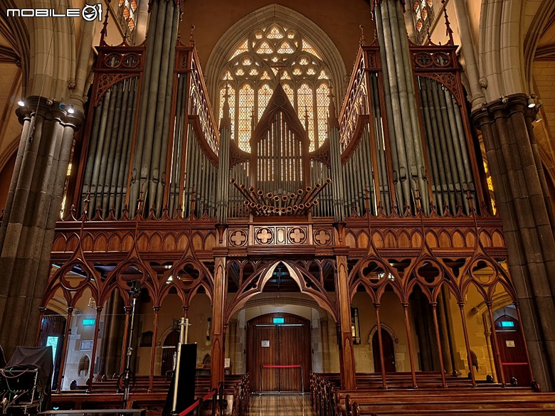 墨爾本CBD之聖巴特利爵主教座堂 (Saint Patrick's Cathedral)、皇家拱廊(Royal Arcade)、舊郵政局(Former General Post Office)、中央拱廊(Centreway Arcade)、咖啡巷(Degraves St)，附掛墨爾本經典咖啡館 Brunetti Oro Flinders Lane — 2026東澳洲四大城巡遊之墨爾本段 第2部
