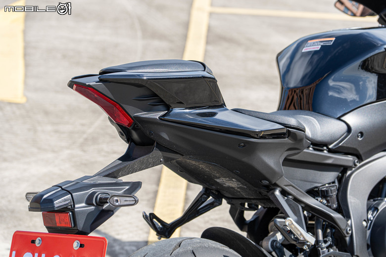 YAMAHA YZF-R9 試駕｜三缸新浪潮正式開啟跑車新紀元。