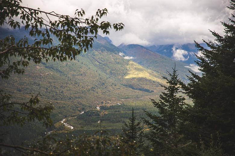 一個人一台車一路向北直到世界的盡頭 – 兩個月的公路露營旅行 – EP 9 – 最後贏的，永遠是土地 | 冰刻其形，火仍在燃，山靜靜站著