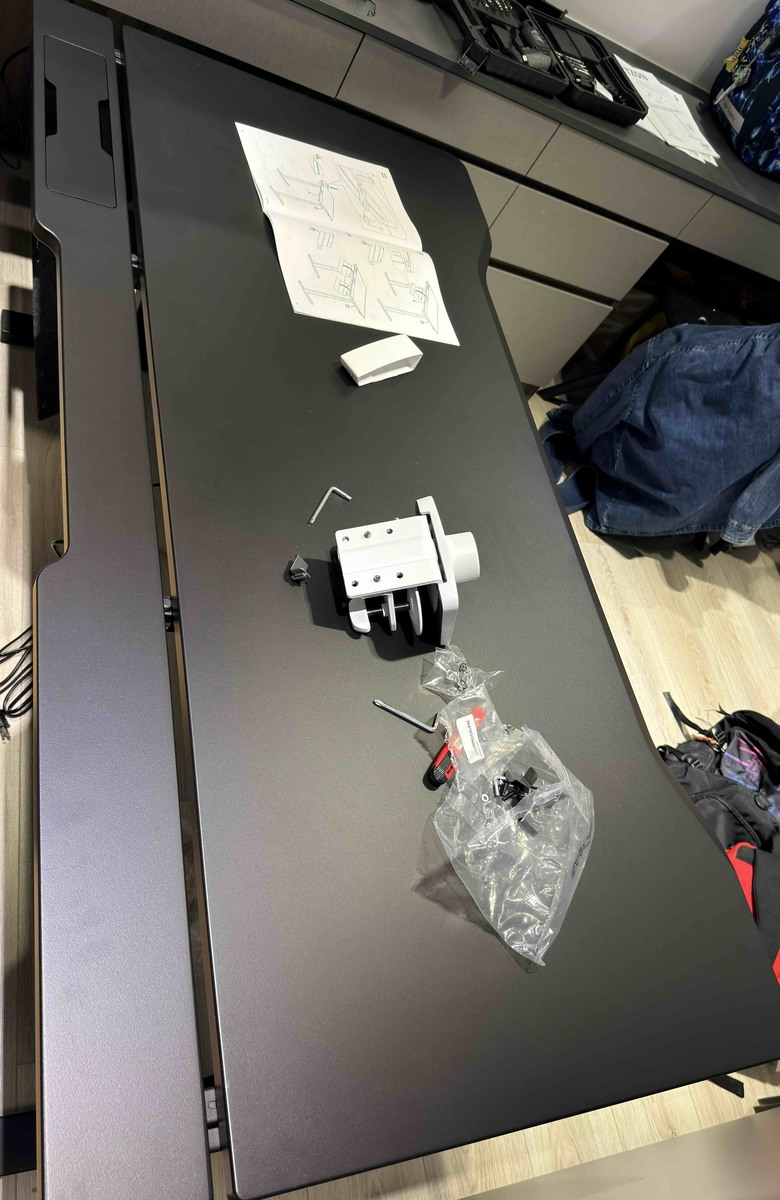 開箱&分享 IKEA升降電競桌＆Ergotron HX 螢幕支架