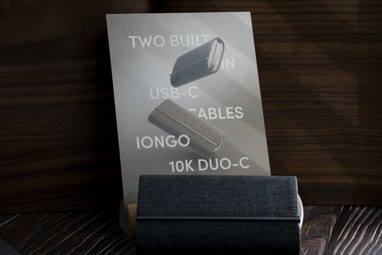 點我看大圖 【小惡魔驫到成功】Moshi IonGo 10K Duo-C PD充電帶線行動電源 ┇質感外型 ┇十年保固