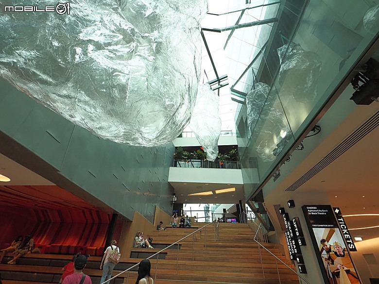 墨爾本CBD之塗鴉巷(Hosier Ln)、澳洲動態影像中心(ACMI)、聯邦廣場(Fed Square)、聖保羅座堂(St Paul's Cathedral)、費蓮達火車站(Flinders Street Station)、舊墨爾本監獄(Old Melbourne Gaol)、維多利亞州立圖書館(State Library Victoria)，附掛簡餐Grill'd漢堡與鉛彈工廠 — 2026東澳洲四大城巡遊之墨爾本段 第3部