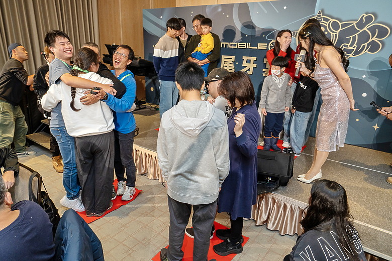 (映像分享) 好吃好玩還送金幣feat. 2025 Mobile01小惡魔尾牙宴