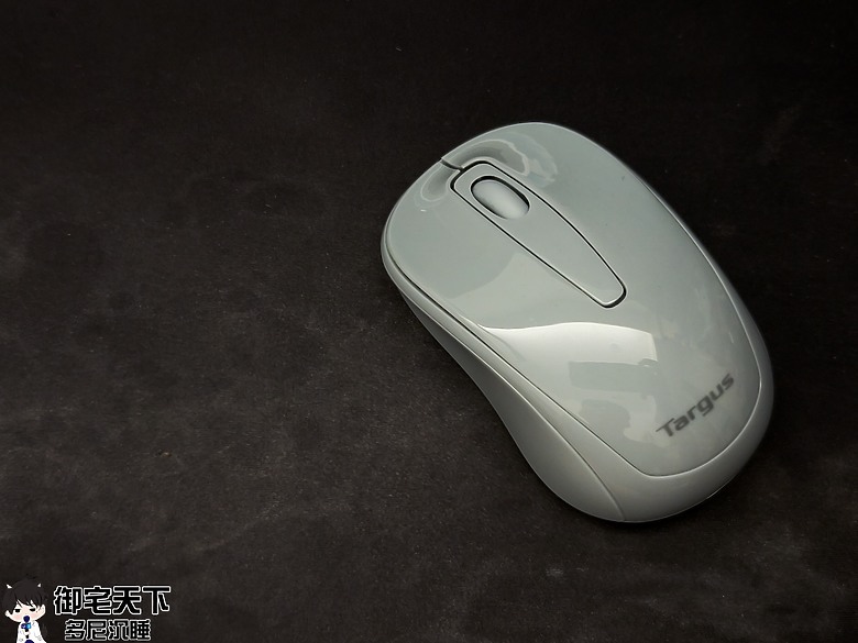 開箱｜【Targus 泰格斯】TARGUS AMW600 W600 2.4G 光學無線滑鼠 - 不到 300 元，1600DPI 的親民之作！