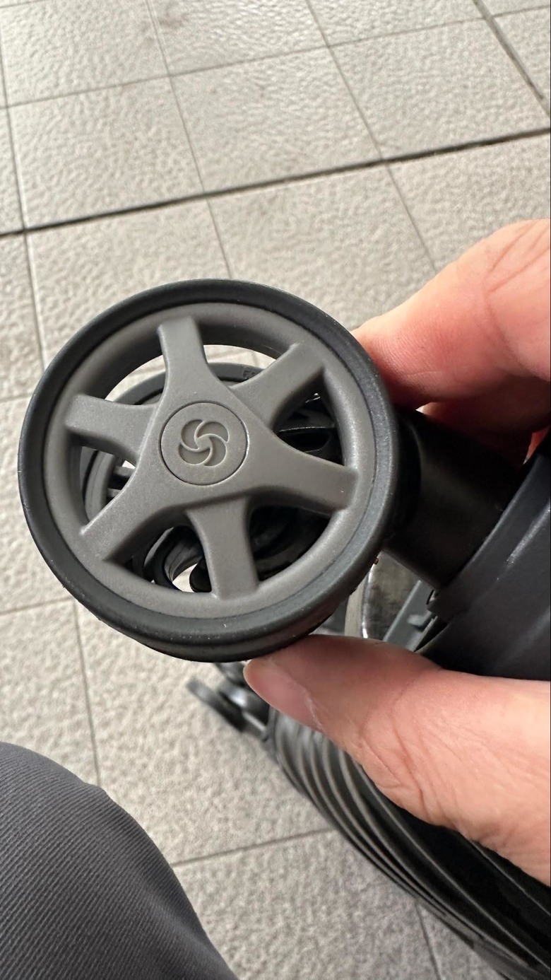 #其他 觀望半年終於 週年慶入手Samsonite C-Lite貝殼箱