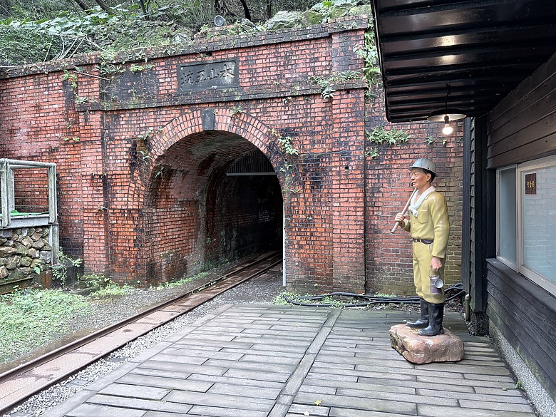 【小惡魔驫到成功】萬里奔馳 ~ 為家人的出遊笑容滾動 // Bridgestone Turanza 6
