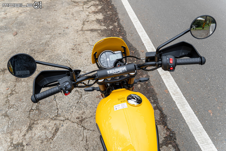 點我看大圖 Triumph Scrambler 400 XC試駕|超乎預期的單缸細緻度,優雅與野性並存。