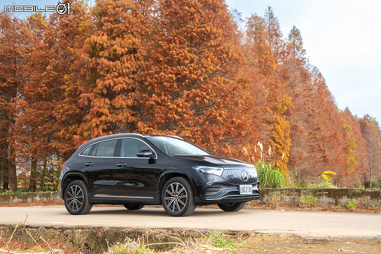 駕著新年式Mercedes-Benz EQA 250+走訪落羽松景點｜配備到位的優質代步車人選！
