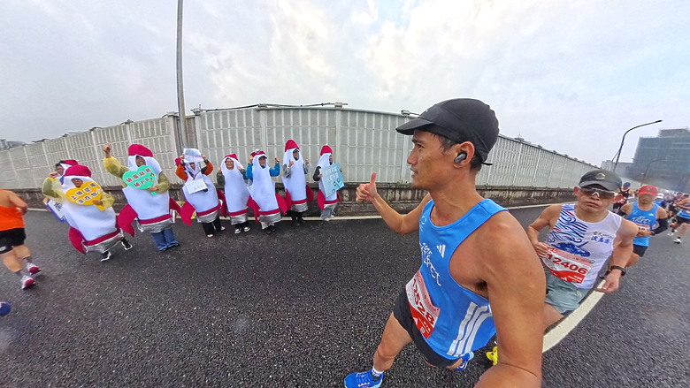 (映像運動) “2025臺北馬拉松 EP3”找回成功挑戰初馬的感動in 2025臺北馬拉松 42k(天氣：陰雨、起跑氣溫：20、濕度：84%)
