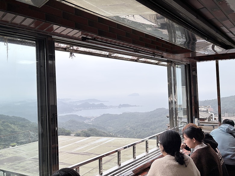 【小惡魔驫到成功】萬里奔馳 ~ 為家人的出遊笑容滾動 // Bridgestone Turanza 6