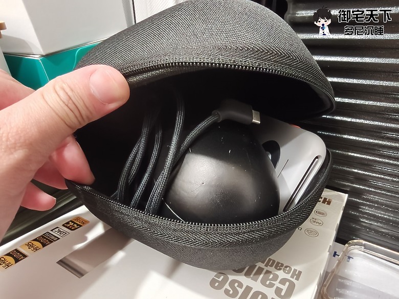 開箱｜【Travel Blue 藍旅】寧靜頸枕同色套組 - 休息 + 收納一次搞定的好用組合！