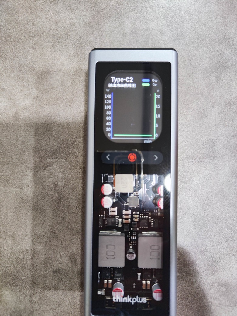 [開箱] ThinkPlus 聯想鋒行者140W快充20000毫安時筆記型電腦充電寶