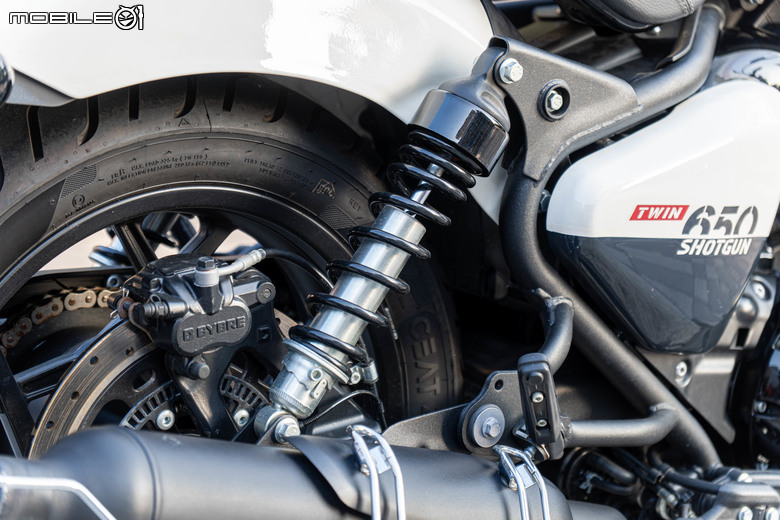 Royal Enfield Shotgun 650 試駕｜百年機車魂的傳承與新生。