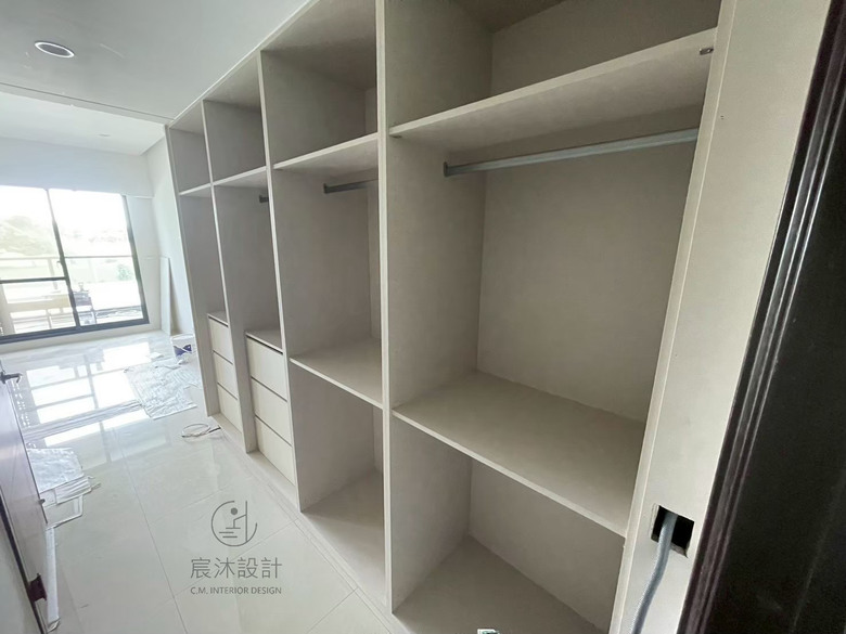 【開箱中古屋翻修】溫潤x奶油宅- 兩個人＋三隻毛孩＝一個家｜高雄室內設計