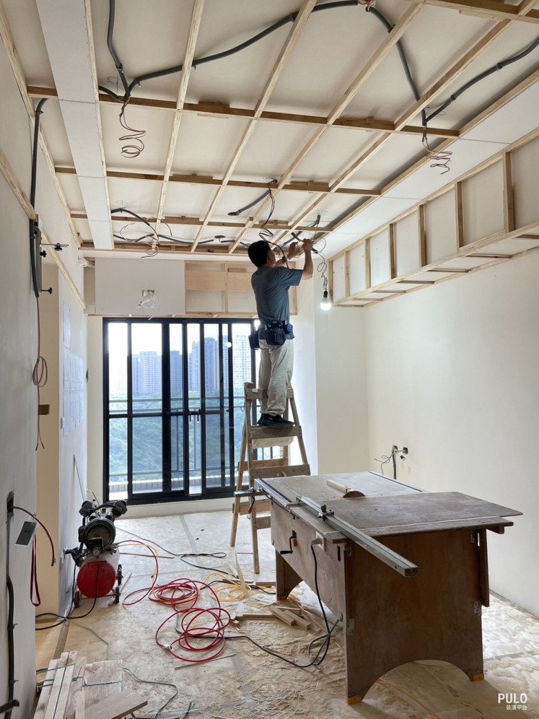 【開箱】桃園室內設計｜22坪銀髮宅系統櫃規劃，樂齡友善的簡約輕裝潢