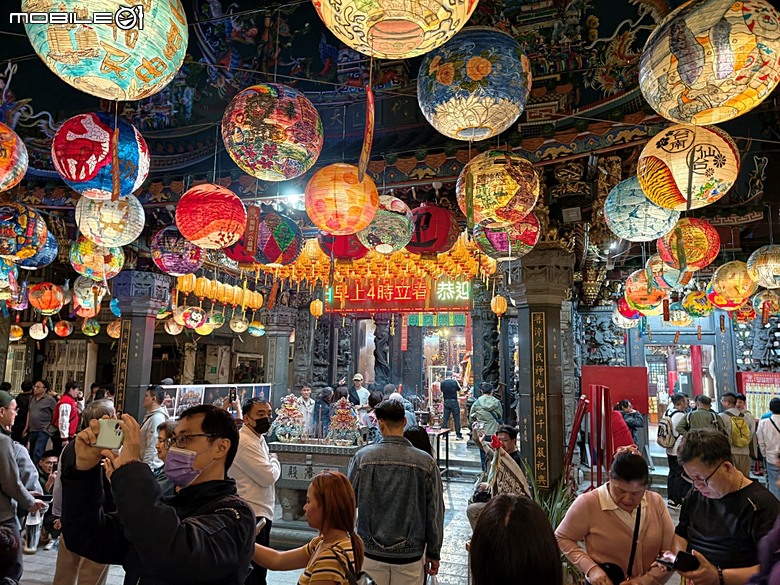 【小惡魔驫到成功】普濟殿燈會與馬年神農街花燈展,過年來臺南賞燈海 — 2026年新年走春 第二站