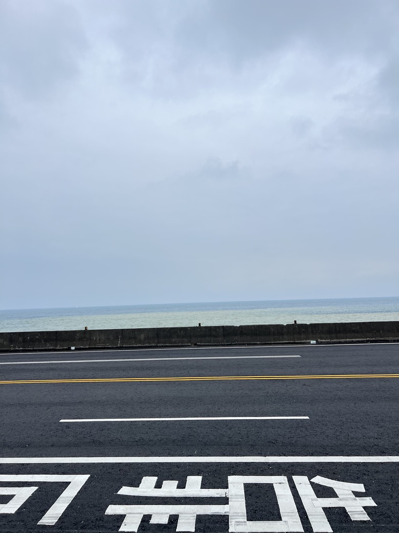 【小惡魔驫到成功】陰雨中的金瓜石更迷人|十三層遺址、陰陽海、黃金瀑布一次走訪小旅行