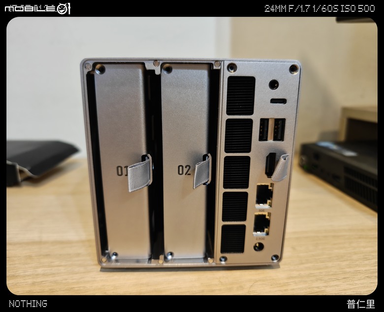 點我看大圖 當平靜的機架再起漣漪:飛牛 Evo 2 與我的 Asustor AS6702T v2