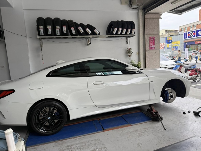 BMW 430i (G22) 國道三號爆胎記錄