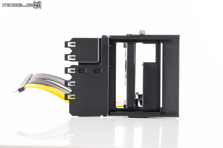 微星 GeForce RTX 5090 32G Lightning Z 顯示卡開箱實測 打造效能天花板 全球限量 1300 張的超頂之作