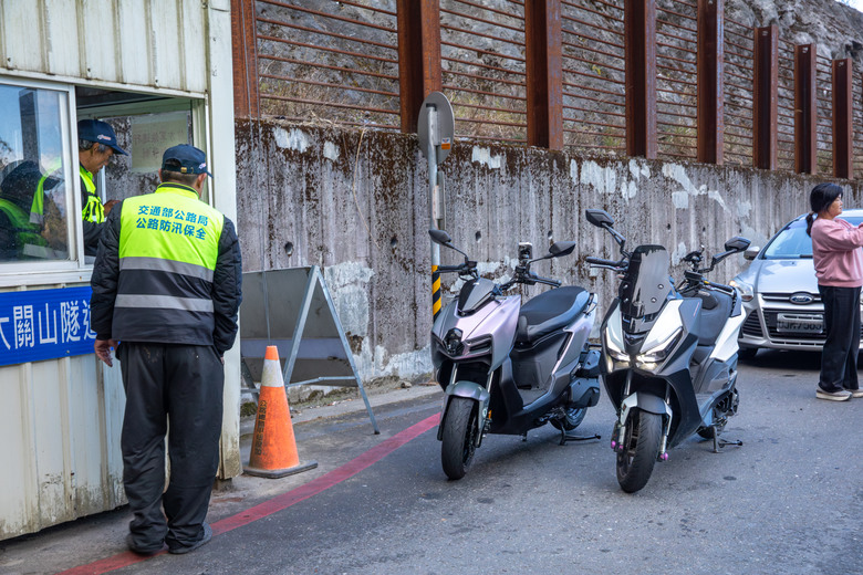 點我看大圖 通往雲海之路,山的盡頭是南橫啞口