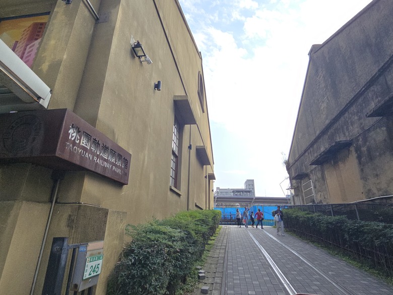 【小惡魔驫到成功】桃園七號倉庫- 桃園軌道願景館 -互動寓教於樂中勾勒出桃園未來軌道藍圖